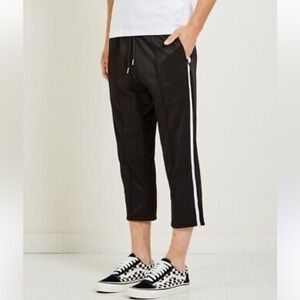 Barneys New York Stampd Cropped Knee Length Track Man’s Pants Shorts Size‎ M